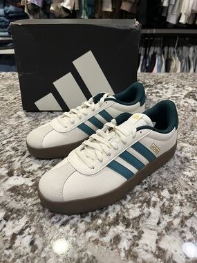 adidas VL Court 3.0 Cream & Teal Low-Top Platform Sneakers M 10.5